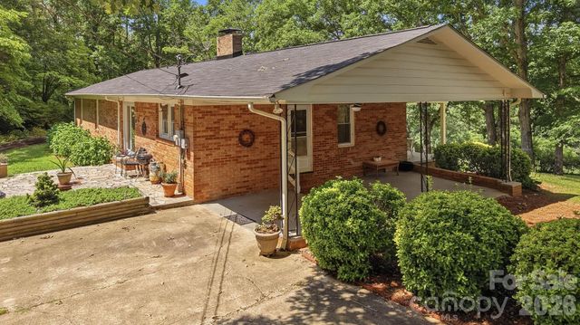 129 Old River Road, Marion, NC 28752