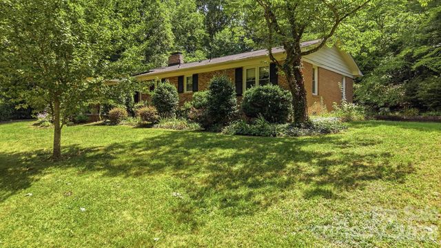 129 Old River Road, Marion, NC 28752
