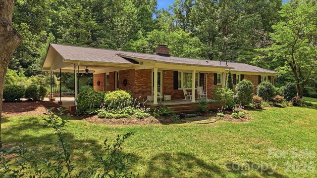 129 Old River Road, Marion, NC 28752