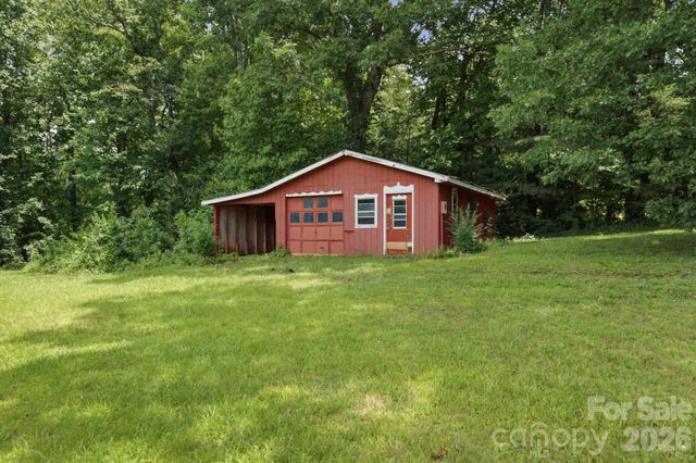 129 Old River Road, Marion, NC 28752