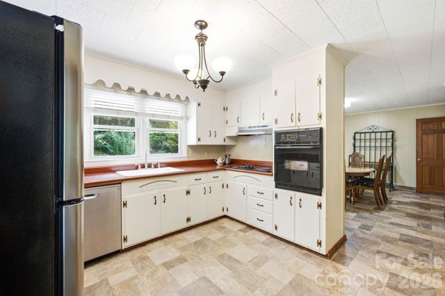 129 Old River Road, Marion, NC 28752