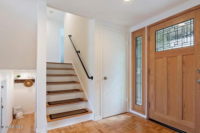 362 S Ridgemont Court, Newbury Park, CA 91320