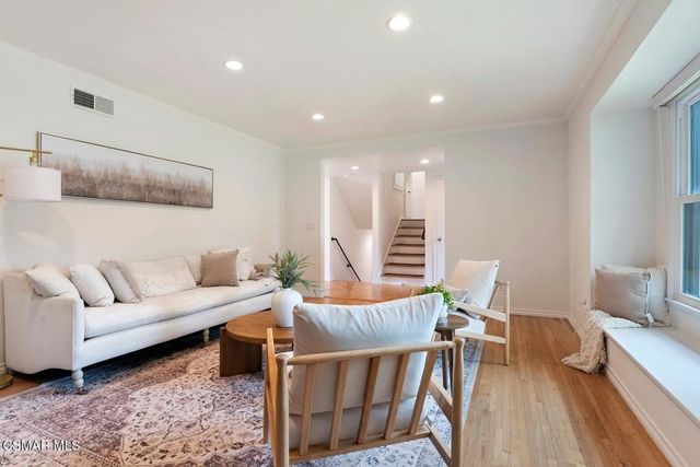 362 S Ridgemont Court, Newbury Park, CA 91320