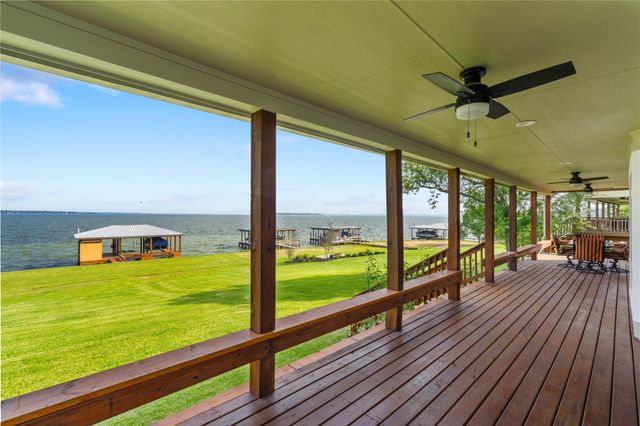 292 Old Post Rd S, Livingston, TX 77351