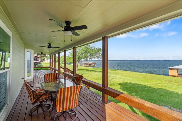 292 Old Post Rd S, Livingston, TX 77351