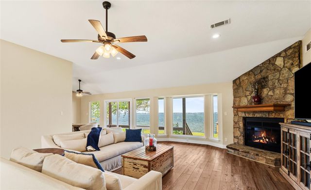 292 Old Post Rd S, Livingston, TX 77351