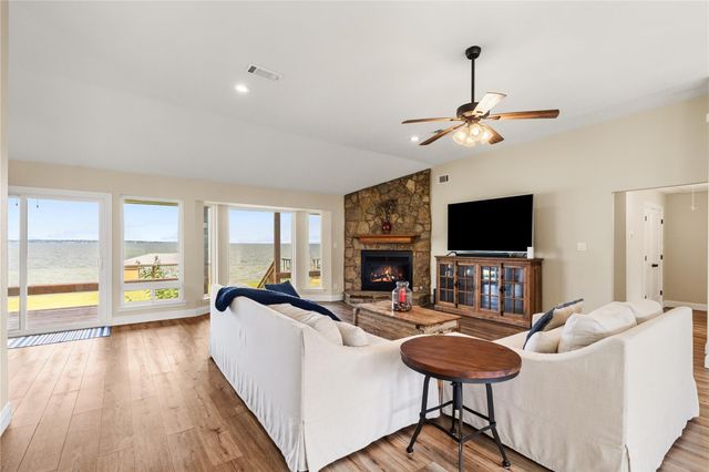 292 Old Post Rd S, Livingston, TX 77351