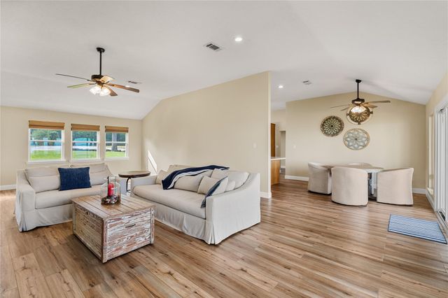 292 Old Post Rd S, Livingston, TX 77351