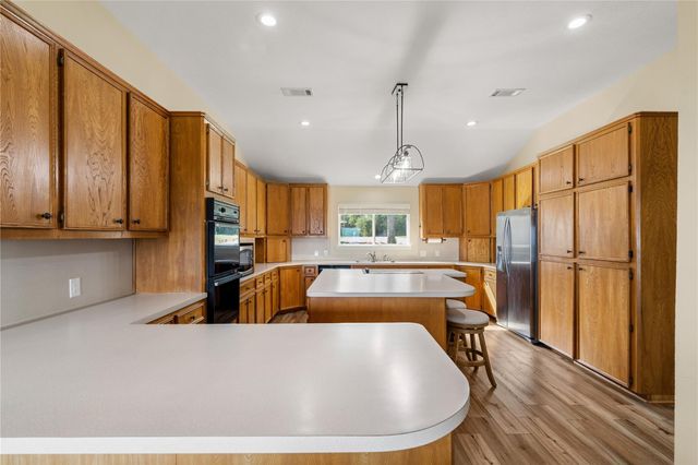 292 Old Post Rd S, Livingston, TX 77351