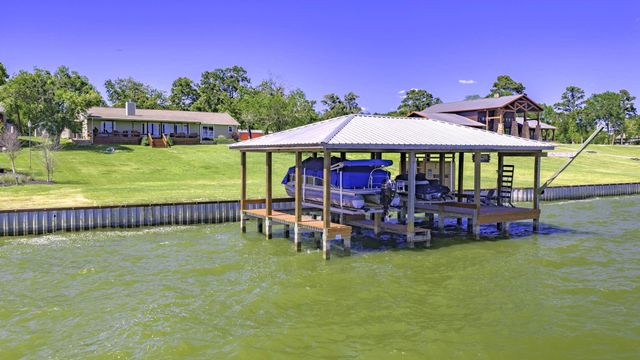 292 Old Post Rd S, Livingston, TX 77351