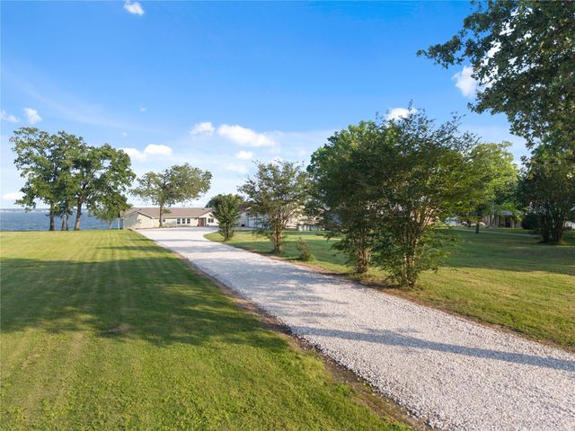 292 Old Post Rd S, Livingston, TX 77351
