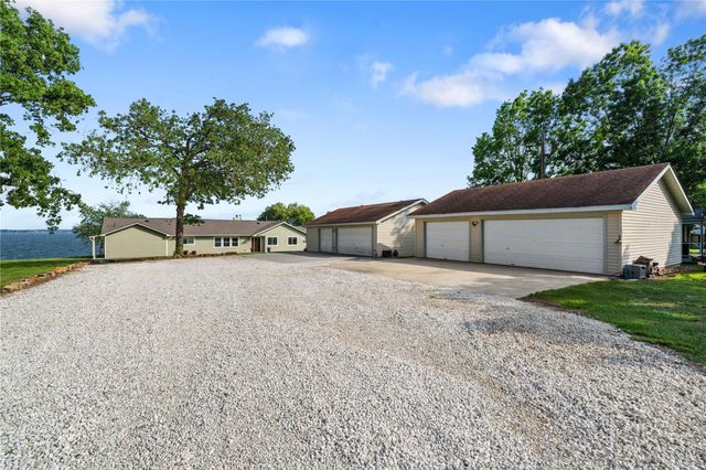 292 Old Post Rd S, Livingston, TX 77351