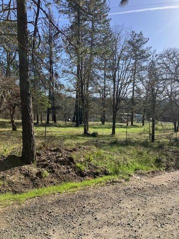 5845 Rhodes Lane, Eagle Point, OR 97524