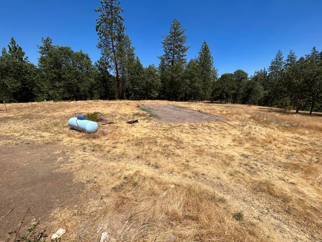 5845 Rhodes Lane, Eagle Point, OR 97524