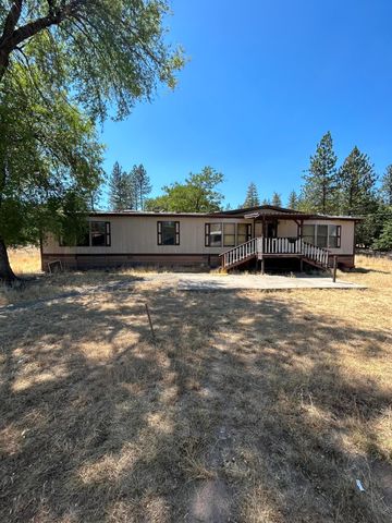5845 Rhodes Lane, Eagle Point, OR 97524