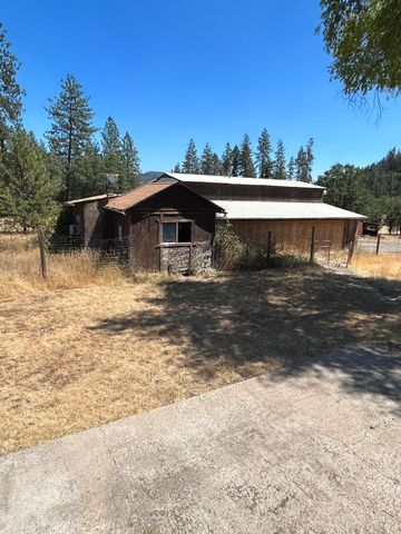 5845 Rhodes Lane, Eagle Point, OR 97524