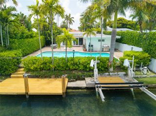 1777 Daytonia Rd, Miami Beach, FL 33141