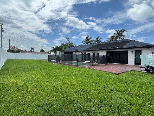 1923 SE 26TH STREET, Cape Coral, FL 33904