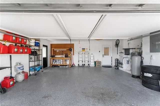 1923 SE 26TH STREET, Cape Coral, FL 33904