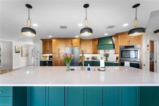 1923 SE 26TH STREET, Cape Coral, FL 33904