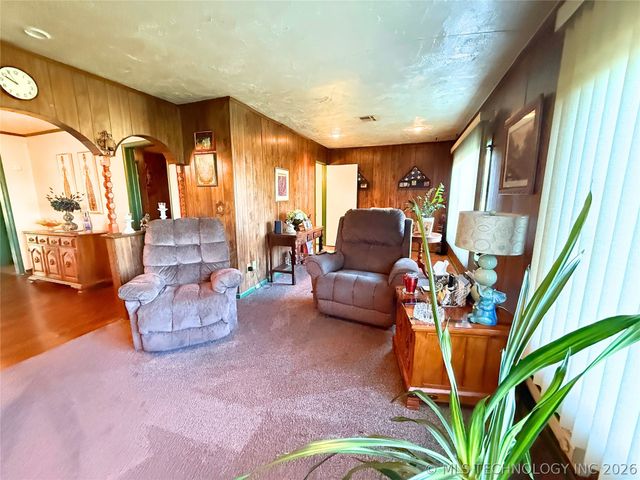 2231 E 32nd Place N, Tulsa, OK 74105