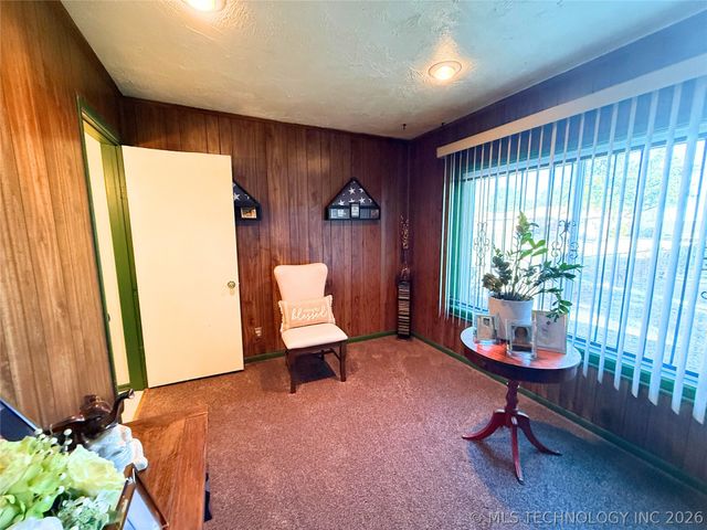 2231 E 32nd Place N, Tulsa, OK 74105