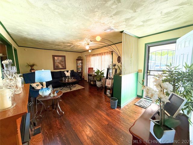 2231 E 32nd Place N, Tulsa, OK 74105