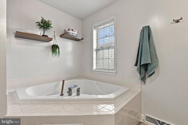 140 FIG TREE WAY, Manchester, PA 17345