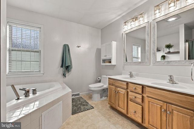 140 FIG TREE WAY, Manchester, PA 17345