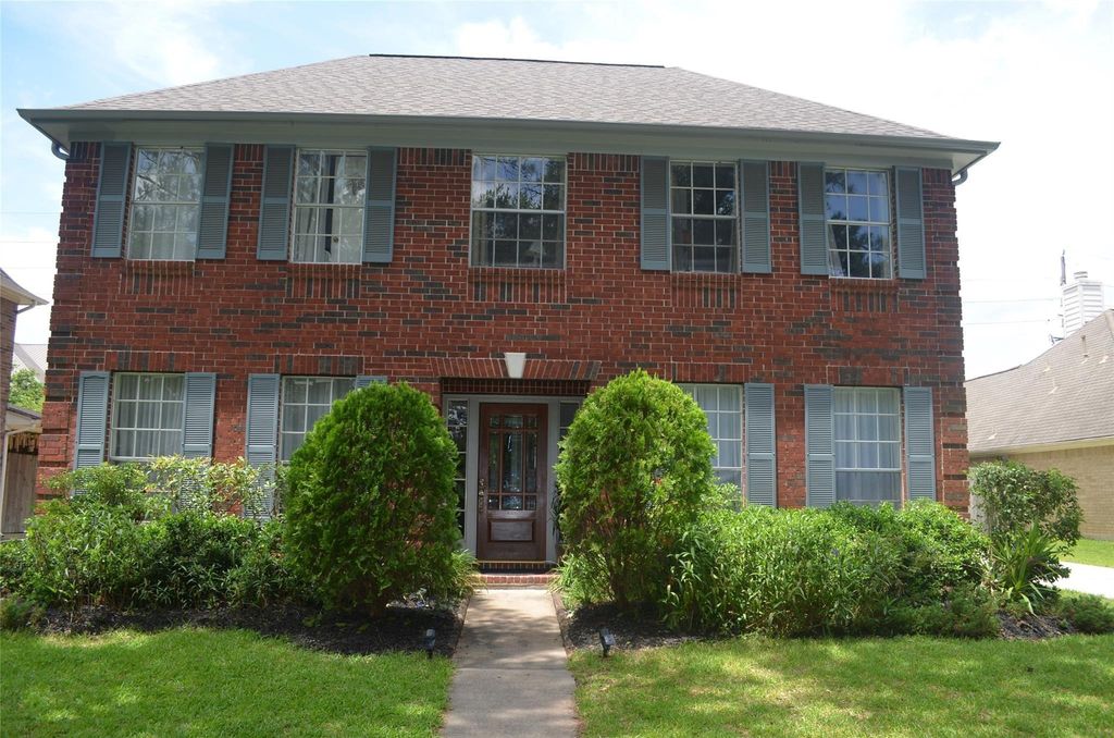 4635 Meadow Green Drive, Sugar Land, TX 77479