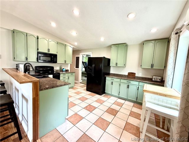 322 Vest Road, Henryville, IN 47126