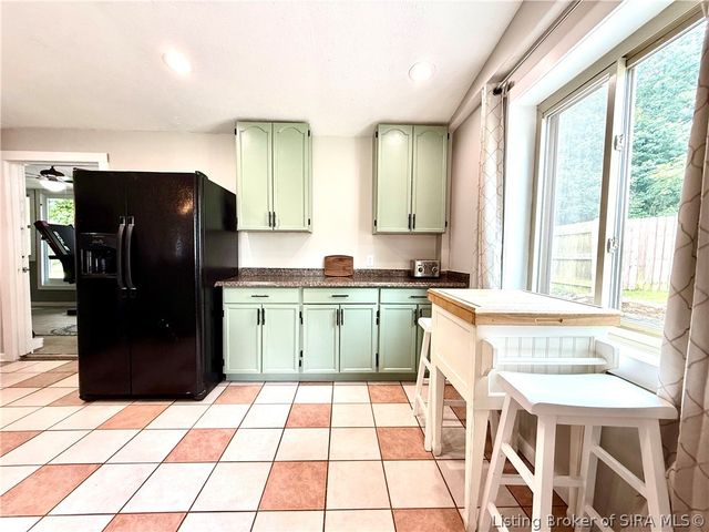 322 Vest Road, Henryville, IN 47126