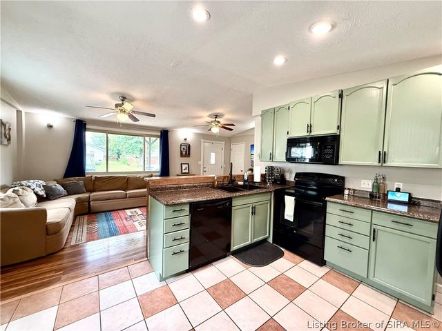 322 Vest Road, Henryville, IN 47126