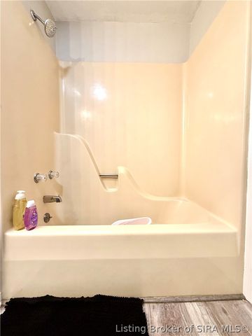 322 Vest Road, Henryville, IN 47126