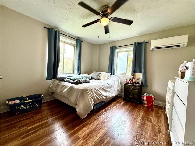 322 Vest Road, Henryville, IN 47126