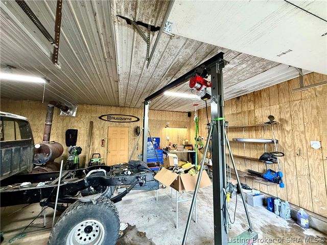322 Vest Road, Henryville, IN 47126