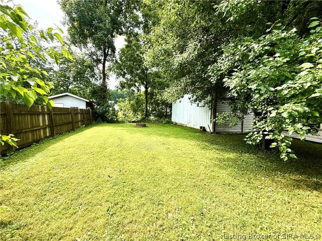 322 Vest Road, Henryville, IN 47126
