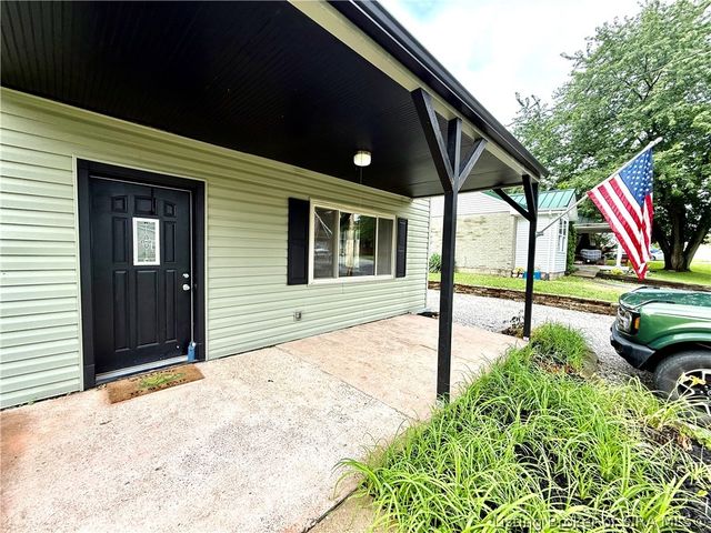 322 Vest Road, Henryville, IN 47126