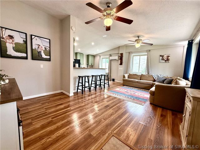 322 Vest Road, Henryville, IN 47126