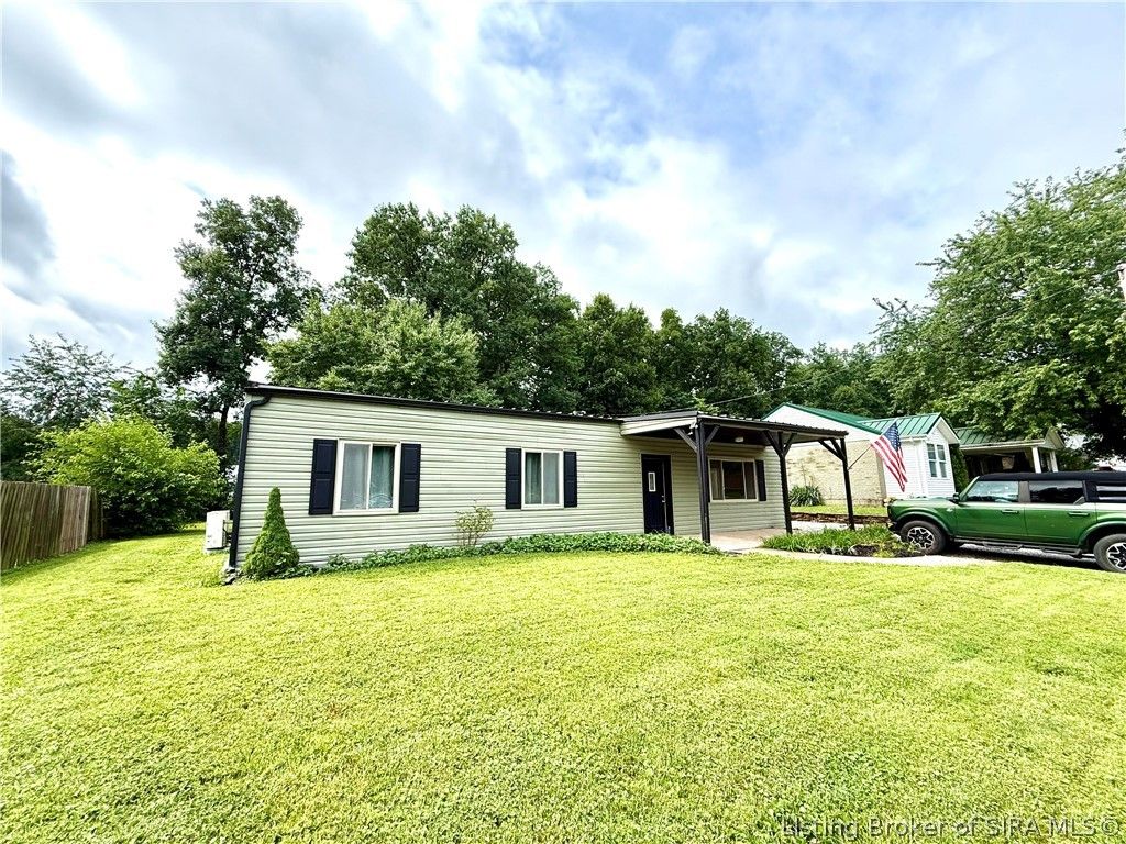 322 Vest Road, Henryville, IN 47126