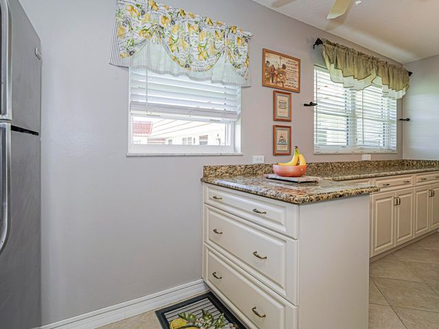67 Royal Oak Drive 206, Vero Beach, FL 32962
