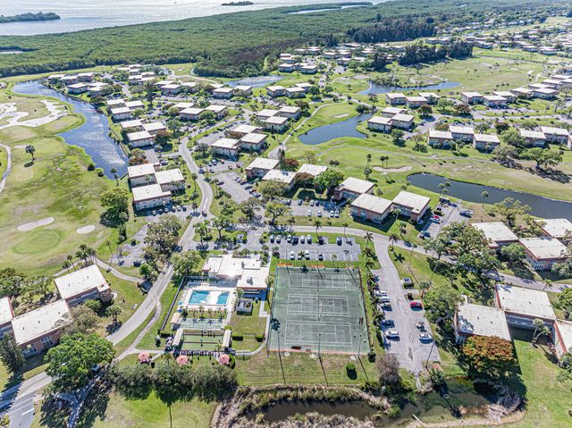 67 Royal Oak Drive 206, Vero Beach, FL 32962