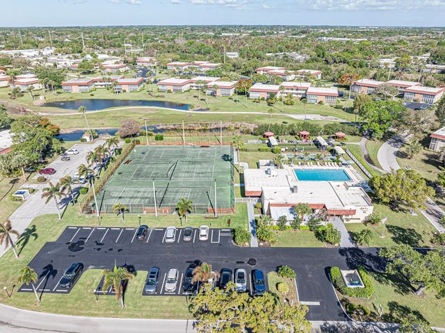 67 Royal Oak Drive 206, Vero Beach, FL 32962