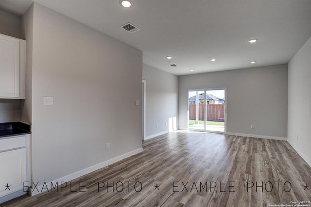 5631 Frederick Bluff, Von Ormy, TX 78073