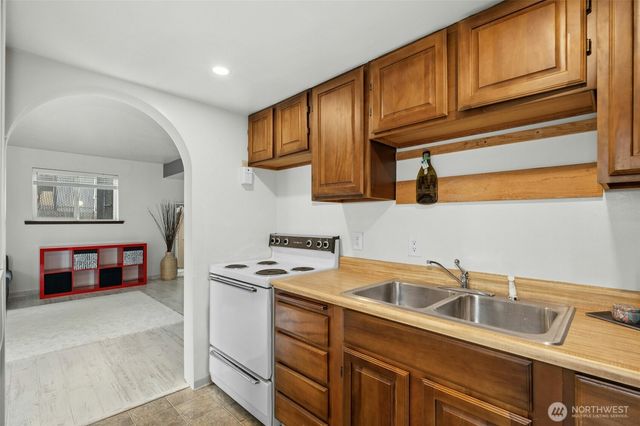 8310 NE 122nd Place, Kirkland, WA 98034