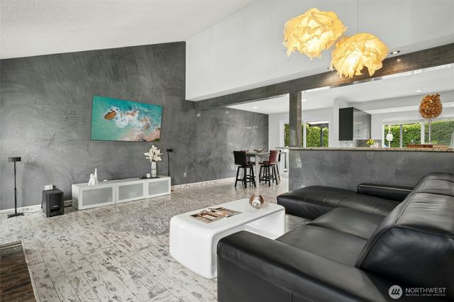 8310 NE 122nd Place, Kirkland, WA 98034