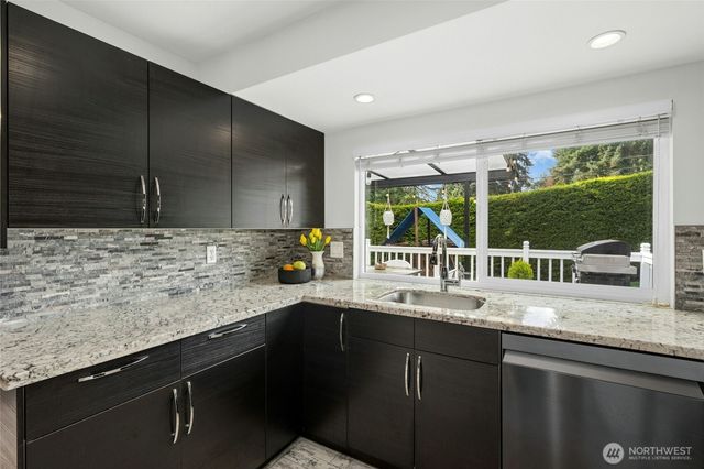 8310 NE 122nd Place, Kirkland, WA 98034