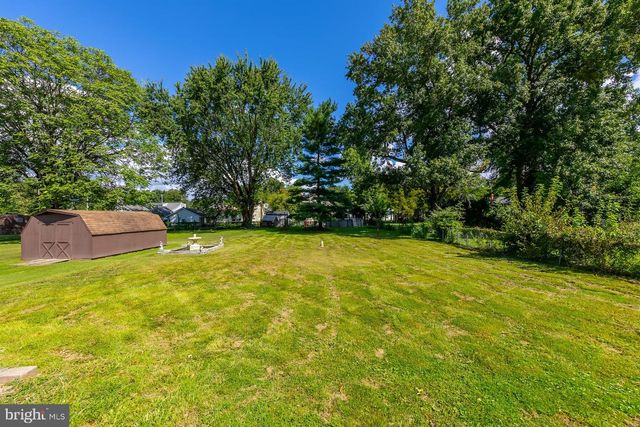 6 SUNSET AVE, Pennsville, NJ 08070