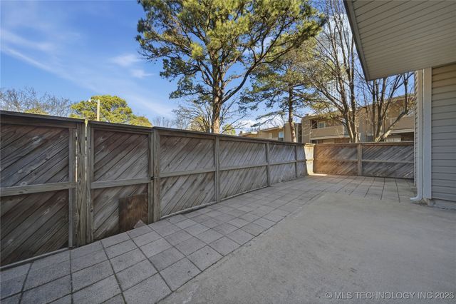 7469 S Yale Avenue E7469, Tulsa, OK 74136