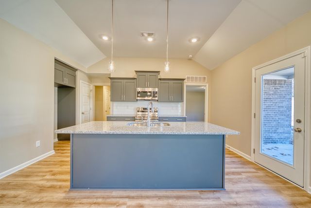 102 STONE BROOK CV, Ripley, TN 38063